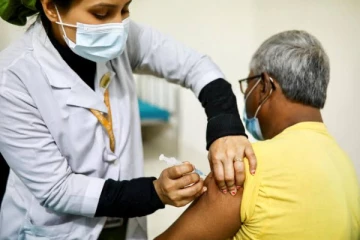 ஜூன் மாதம் செலுத்த 12 கோடி தடுப்பூசிகள் தயார்...மத்திய சுகாதாரத்துறை தகவல்...