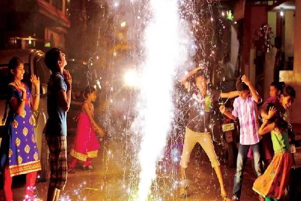 தீபாவளி பண்டிகை; தமிழ் பாடசாலைகளுக்கு விசேட விடுமுறை! | Diwali Festival Special Holiday For Tamil Schools