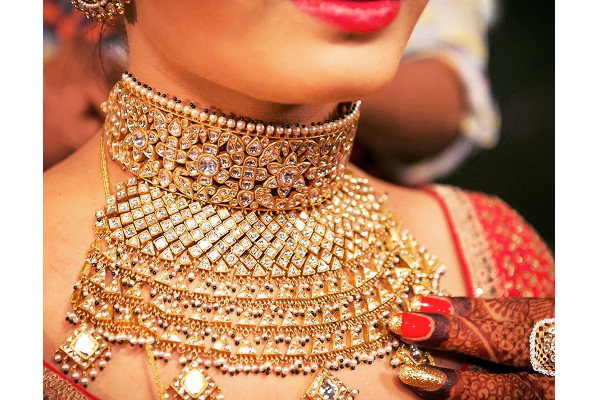 இலங்கையில் தங்க விலையில் ஏற்பட்ட திடீர் மாற்றம்! | A Sudden Change In The Price Of Gold In Sri Lanka