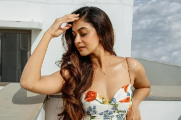 அர்ஜுன் மகள் ஐஸ்வர்யாவா இது.. செம ஹாட் போட்டோஷூட்