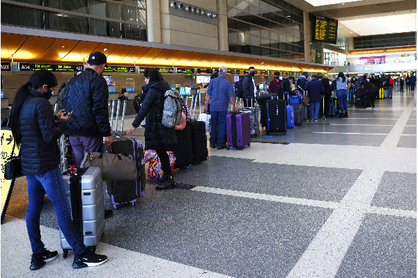 இலங்கை வரும் பயணிகளின் பயணப் பொதிகளை கைவிட்டுவிட்டு வரும் விமானங்கள்: வெளியாகிய தகவல் - ஐபிசி தமிழ்