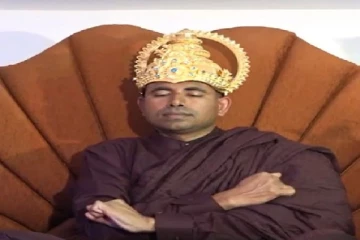தியசென் இளவரசன் என்று தனக்கு தானே முடிசூடிக்கொண்ட பிக்கு