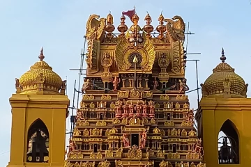 நல்லூர் கந்தசாமி ஆலயத்தில் சிறப்பாக இடம்பெற்ற கோபுர கலசாபிஷேகம்(Photo)