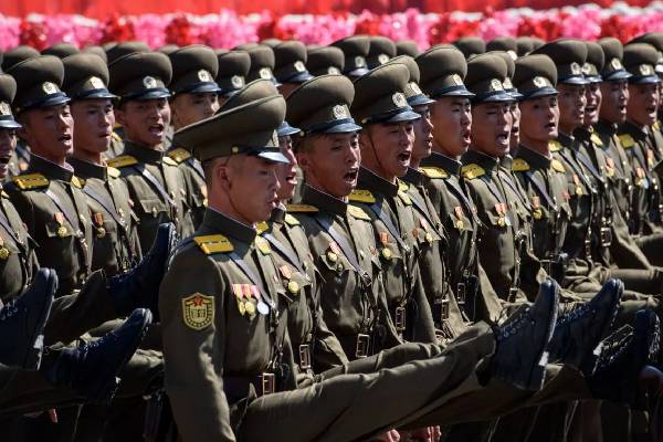 வட கொரிய வீரர்களை உக்ரைனில் கண்ணிவெடிகளுக்கு பலி கொடுக்கும் புடின் | Putin Using Kim Troops Mine Clearing வட கொரிய வீரர்களை உக்ரைனில் கண்ணிவெடிகளுக்கு பலி கொடுக்கும் புடின் | Putin Using Kim Troops Mine Clearing