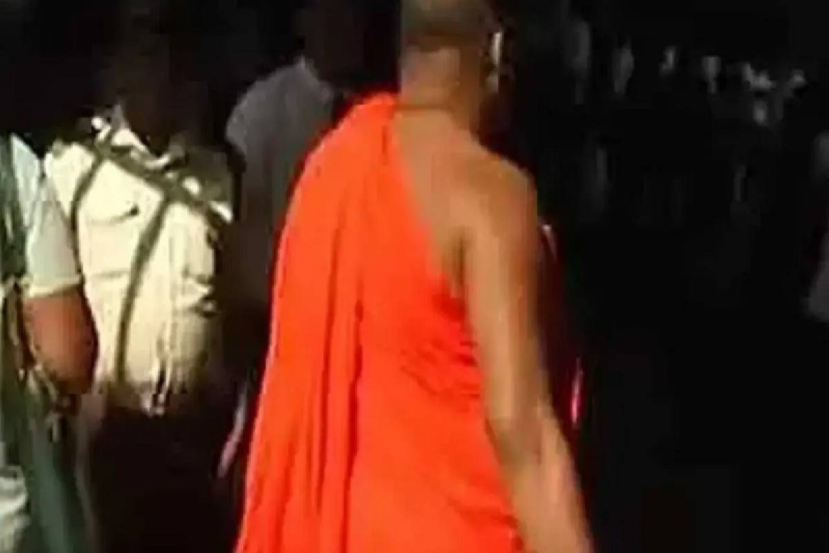 ஞானசார தேரர் காவி உடை அணிய அனுமதிக்கக் கோரி அடிப்படை உரிமை மனு தாக்கல் | Fr Petition Court Order Allow Gnanasara Wear Robes