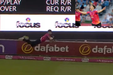 கண்ணிமைக்கும் நொடியில் சூப்பர்மேன் போல் கேட்ச் பிடித்த வீரர்! மிரண்டு நின்று எதிரணியின் வீடியோ