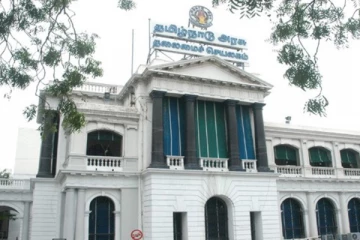 தமிழகத்தில் 49 ஐ.பி.எஸ். அதிகாரிகள் பணியிடமாற்றம்