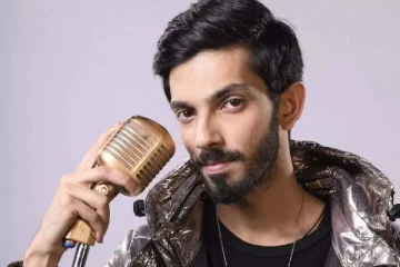 இசையமைப்பாளர் அனிருத்தை அச்சு அசல் அப்படியே உரித்து வைத்திருக்கும் நபர்.. பார்த்தா ஷாக் ஆகிடுவீங்க