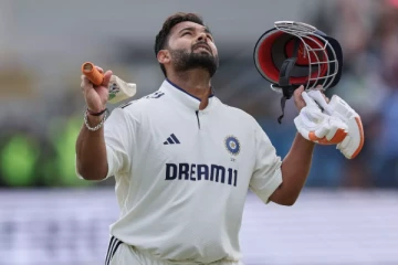 தோனியின் 10 ஆண்டுகால சாதனையை முறியடித்த ரிஷப் பண்ட்