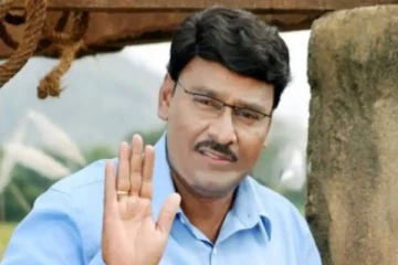 தமிழ் கற்றுகொடுப்பதாக நடிகையை காதல் வலையில் வீழ்த்திய பாக்கியராஜ்- இறுதியில் நேர்ந்த சோகம்!