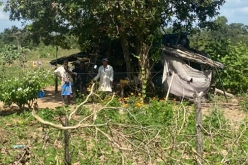 நீதிமன்ற உத்தரவினையும் மீறி மயிலத்தமடு,மாதவனை பகுதியில் காணி அபகரிப்புகள்