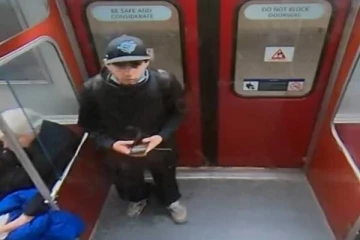 கனடாவில் இரயிலில் பயணித்த பெண்ணுக்கு ஏற்பட்ட அசெளகரியம்! நடந்தது இதுதான்