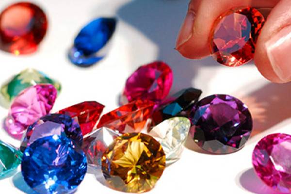 இரத்தினக்கற்கள் இறக்குமதி தொடர்பில் எடுக்கப்பட்டுள்ள தீர்மானம் | Special Service Fee Charged Imported Gems Reduced