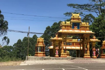 நுவரெலியா மாவட்டத்தில் பிரசித்தி பெற்ற ஆலயம்: கல்வெட்டுக்களில் மறைந்திருக்கும் மர்மம்(Video)