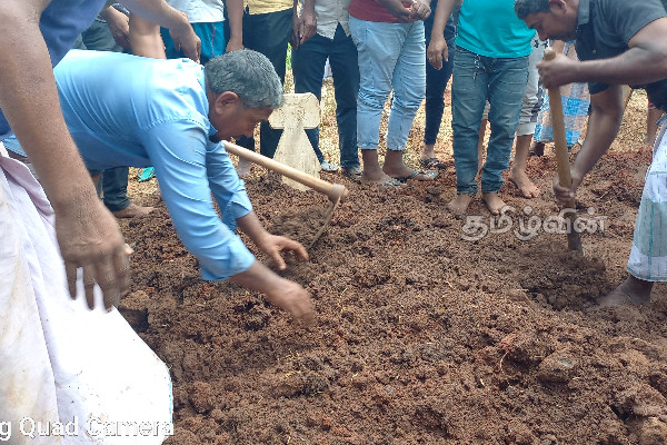 வவுனியாவில் உயிரிழந்த மாணவர்கள்: பெருந்திரளான மக்களின் கண்ணீருக்கு மத்தியில் அடக்கம் (Photos) | Students Drowned In Vavuniya