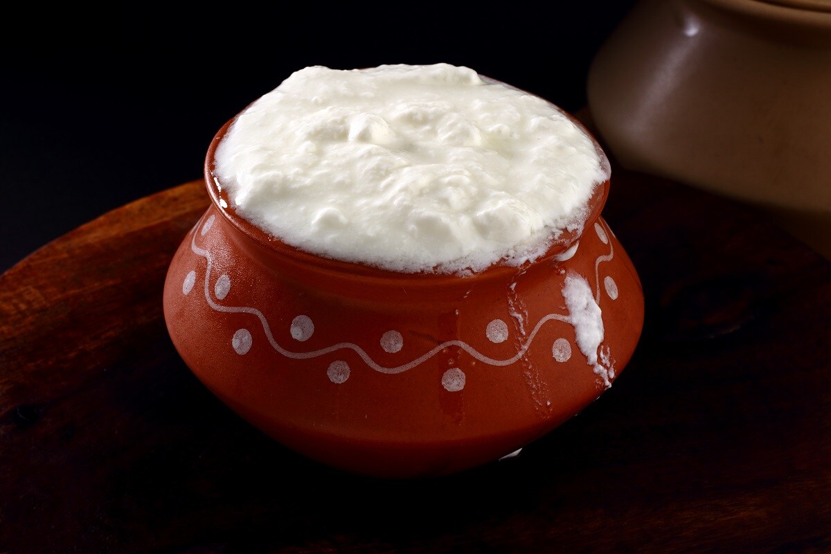 தயிரை எத்தனை நாட்கள் பிரிட்ஜில் வைத்து பயன்படுத்தலாம்? | How Long We Can Store Curd In Fridge