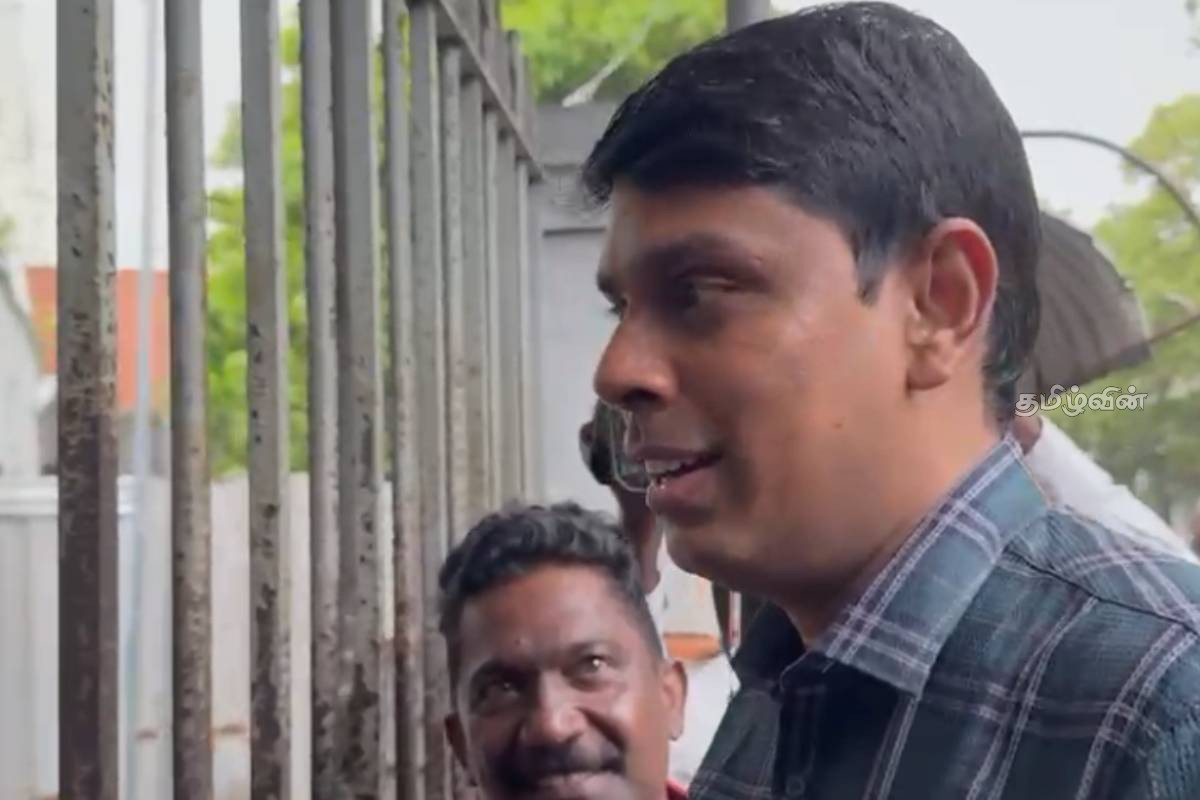 பெரும் பரபரப்புக்கு மத்தியில் கொழும்பு நீதிமன்ற வளாகத்தில் அர்ச்சுனா எம்.பி | Archuna Went To The Court To See Namala