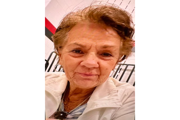 கனடாவில் காணாமல் போன பெண்ணை தேடும் பணிகளில் ட்ரோன்கள் | Police Search For Missing 80 Year Old Woman