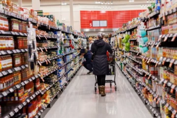 கனடாவில் பெற்றோரின் நெகிழ வைக்கும் தியாகம்