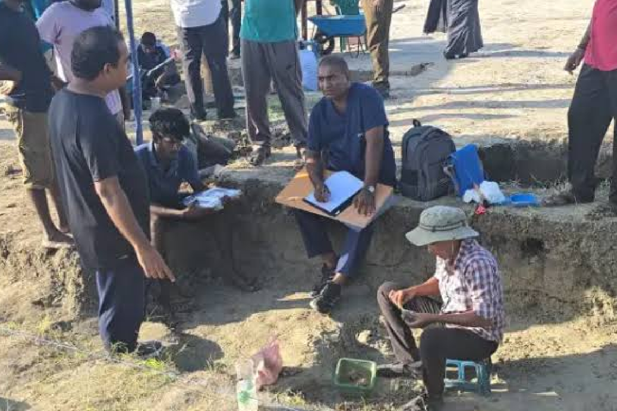 செம்மணி விடயத்தில் சந்தேகம் இருந்தால் நீதி அமைச்சருடன் கலந்துரையாடுங்கள்! சபை முதல்வர் அறிவுறுத்து | Any Doubts Semmani Issue Discuss Minister Justice செம்மணி விடயத்தில் சந்தேகம் இருந்தால் நீதி அமைச்சருடன் கலந்துரையாடுங்கள்! சபை முதல்வர் அறிவுறுத்து | Any Doubts Semmani Issue Discuss Minister Justice