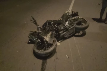 மோட்டார் சைக்கிளில் பயணித்த தந்தை மற்றும் மகனுக்கு நேர்ந்த துயரம்