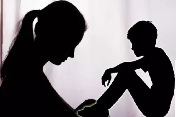 17 வயது சிறுவனுடன் 33 வயது தாய் - நேரில் பார்த்த மகளுக்கு நேர்ந்த கொடூரம்! | Mother Killed Daughter In Extra Marital Affair Up