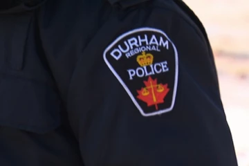 ஒன்ராறியோவில் நேரலையின் போது மாணவர்களை முகம் சுழிக்க வைத்த ஆசிரியரின் மோசமான செயல்