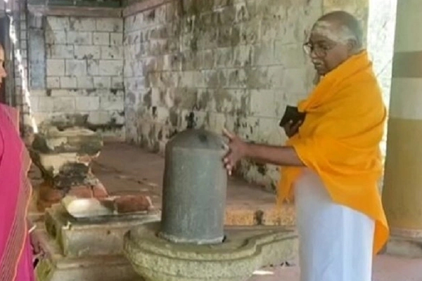 யாழில் இடிக்கப்பட்ட இடத்தில் மீண்டும் மகா சிவலிங்கம் பிரதிஷ்டை! | Maha Shivlingam Consecrated Again Jaffna
