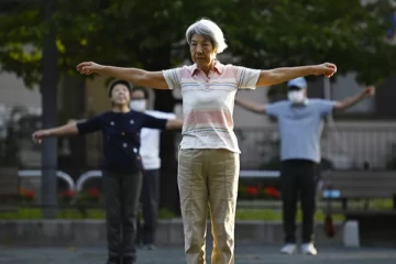 ஜப்பானில் 10 ஒருவர் 80 வயதுக்கு மேற்பட்டவர்கள்: வீழ்ச்சியில் பாயும் இளைஞர் மக்கள் தொகை