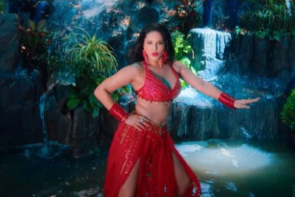 ‘’ நாங்க மாத்திடுறோம் பிரச்சனைய விடுங்க ‘’ : சன்னிலியோன் சர்ச்சை வீடியோ ,  தயாரிப்பு நிறுவனம் விளக்கம் - தமிழ்நாடு