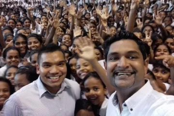 நாமலுக்கு அதிர்ச்சி கொடுத்த பிரபலம்!