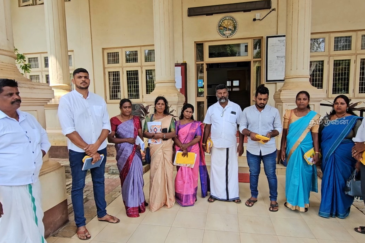 மானிப்பாய் சபையில் ஊடகவியலாளருக்கு அனுமதி மறுப்பு! வெளிநடப்பு செய்த உறுப்பினர் | Refuses Allow Journalist Appear Manipay Assembly மானிப்பாய் சபையில் ஊடகவியலாளருக்கு அனுமதி மறுப்பு! வெளிநடப்பு செய்த உறுப்பினர் | Refuses Allow Journalist Appear Manipay Assembly