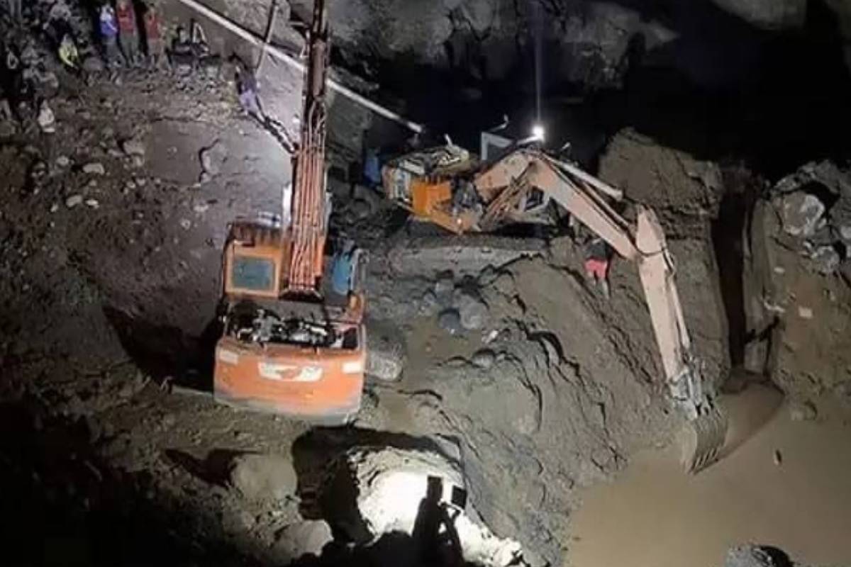 கொலம்பியாவில் தங்க சுரங்கம் இடிந்து 14 பேர் பலி | 14 Killed In Gold Mine Collapse In Colombia