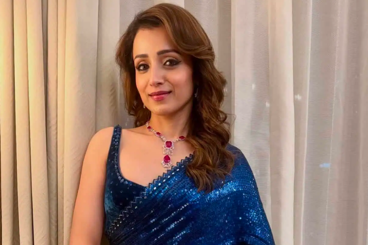 விஜய் வீட்டிற்கு விரைந்த நடிகை த்ரிஷா | Actress Trisha Krishnan Rushes To Vijay House