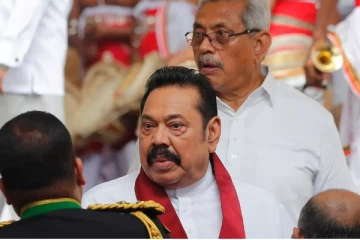 போராட்டக்காரர்களை வைத்து மகிந்த போடும் திட்டம்! மற்றுமொரு அரசியல் மாற்றத்திற்கான  தீவிர நகர்வு