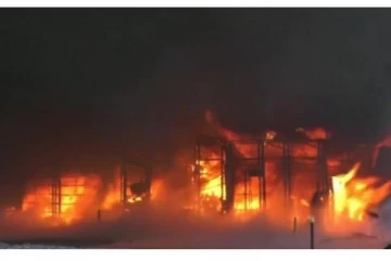 உக்ரைனில் ரஷ்ய படைகள் பள்ளி மீது குண்டுகள் வீசி தாக்குதல் : 21 பேர் உயிரிழப்பு