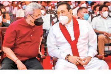 இலங்கையில் கடவுளாக பார்க்கப்பட்ட ராஜபக்ச... உச்சத்தில் வைத்த சிங்கள மக்களே ஓட விட்ட பரிதாபம்!