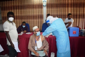 ஓட்டமாவடி பிரதேச செயலக உத்தியோகத்தர்களுக்கு தடுப்பூசி