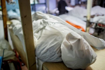 தொடர்ந்து குறையும் கொரோனா...தமிழகத்தில் ஒரே நாளில் 405 பேர் பலி!