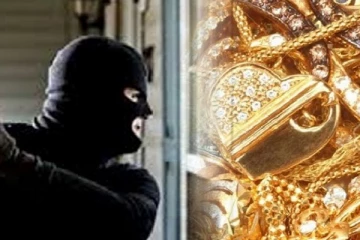 கிளிநொச்சியில் திருட்டு சம்பவத்தில் ஈடுபட்ட இருவர் கைது