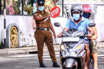 சுகாதார சட்டத்தை மீறுவர்களை தூக்கி ஏற்ற வேண்டாம் - சிரேஷ்ட பொலிஸ் அத்தியட்சகர் சுதத் மாரசிங்க