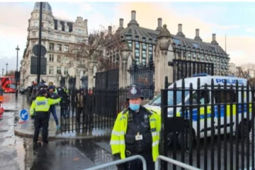 திடீரென முடக்கிய பிரித்தானிய நாடாளுமன்றம்: பெரும் பரபரப்பை ஏற்படுத்திய சம்பவம்