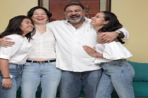 லண்டனில் தாக்குதலுக்குள்ளான இந்திய வம்சாவளி கோடீஸ்வரர்: துணிச்சலுடன் செயல்பட்ட மனைவி | Indian Origin Millionaire Vinod Attacked In London