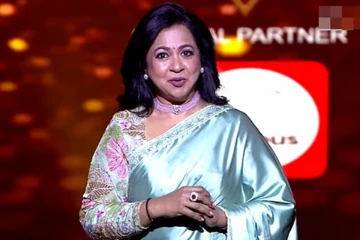 எல்லாரு கையிலையும் ஒரு போன் கிடைச்சுருச்சு, கருத்து சொல்ல - ராதிகா அதிரடி