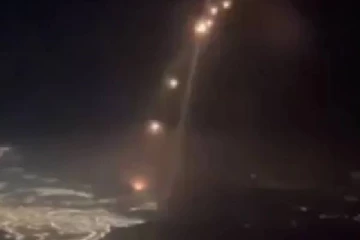 வரிசையாக பறந்த ஈரானின் ஏவுகணைகள்... நொடியிடையில் தப்பிய பிரிட்டிஷ் ஏர்வேஸ் விமானம்