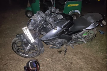 சுன்னாகம் சந்தியில் இடம்பெற்ற மோட்டார் சைக்கிள் விபத்தில் ஒருவர் உயிரிழப்பு(Photos)