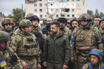 ஜெலென்ஸ்கிக்கு அடுத்த நெருக்கடி... அமெரிக்காவால் ஆயிரக்கணக்கான உக்ரைன் வீரர்கள் சிக்கலில்