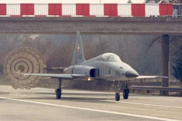 விரைவில் சாலைகளில் விமானங்கள்!சுவிட்சர்லாந்தில் புதிய திட்டம்