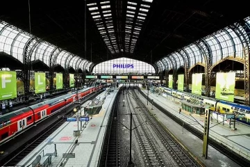 கண்களில் ரத்தம் வழியும் ஆபத்தான தொற்றுடன் பயணி... மூடப்பட்ட பிரதான ஜேர்மன் ரயில் நிலையம்