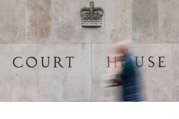 கனடாவில் நீதிபதிகளின் பற்றாக்குறையினால் விடுவிக்கப்பட்ட சந்தேக நபர்